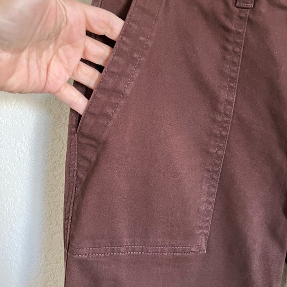 LIKE NEW a new day size 4 brown cargo type pants. Skinny at the ankle. - Picture 3 of 7